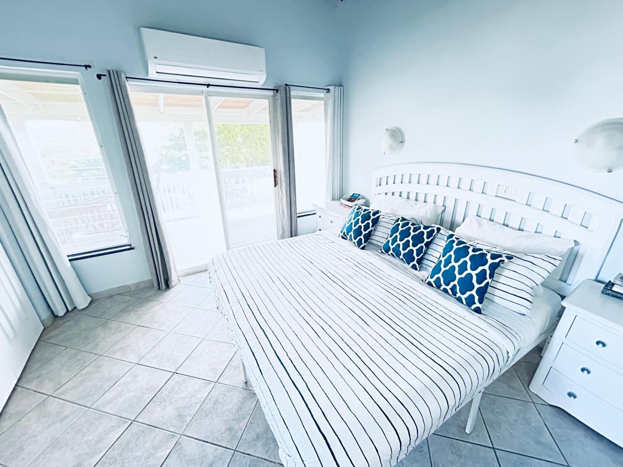 Flamingo House - Turks & Caicos Villa Turtle Cove ภายนอก รูปภาพ